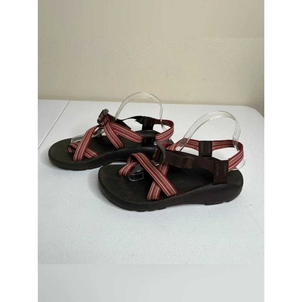 Chaco Z/2 Classic Sport Sandals Womens 9 Red Stripe Toe Loop Outdoor Hiking Shoe